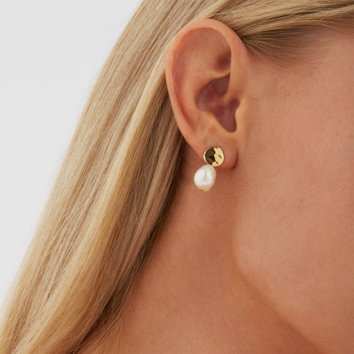 NAJO Renaissance Yellow Gold Pearl Earrings