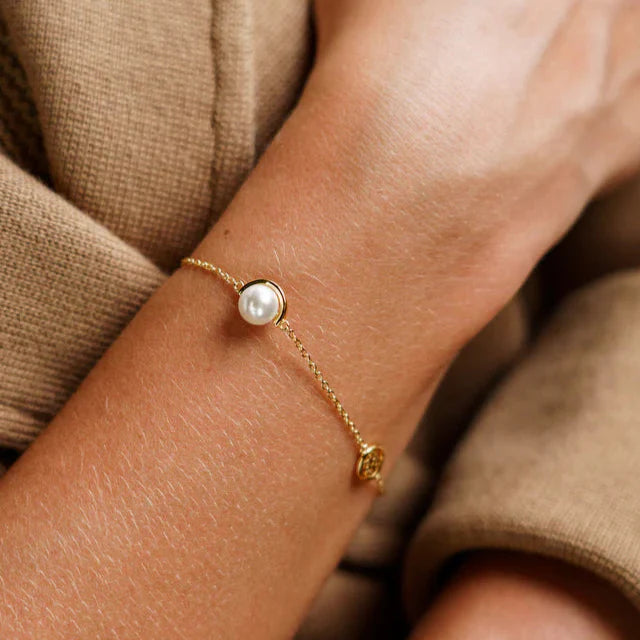Adagio Crescent Nine-2-Five Pearl Bracelet Gold 15cm +4cm