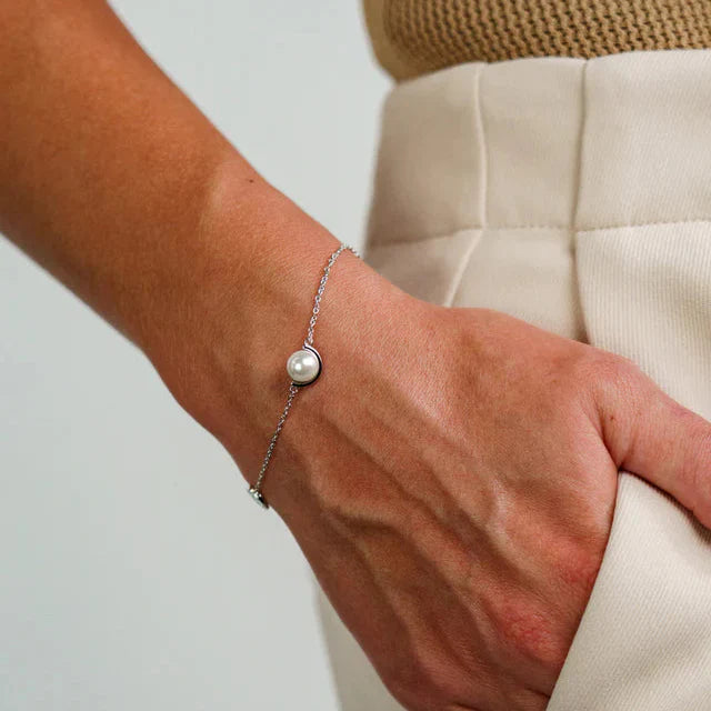 Adagio Crescent Nine-2-Five Pearl Racelet Silver 15cm +4cm
