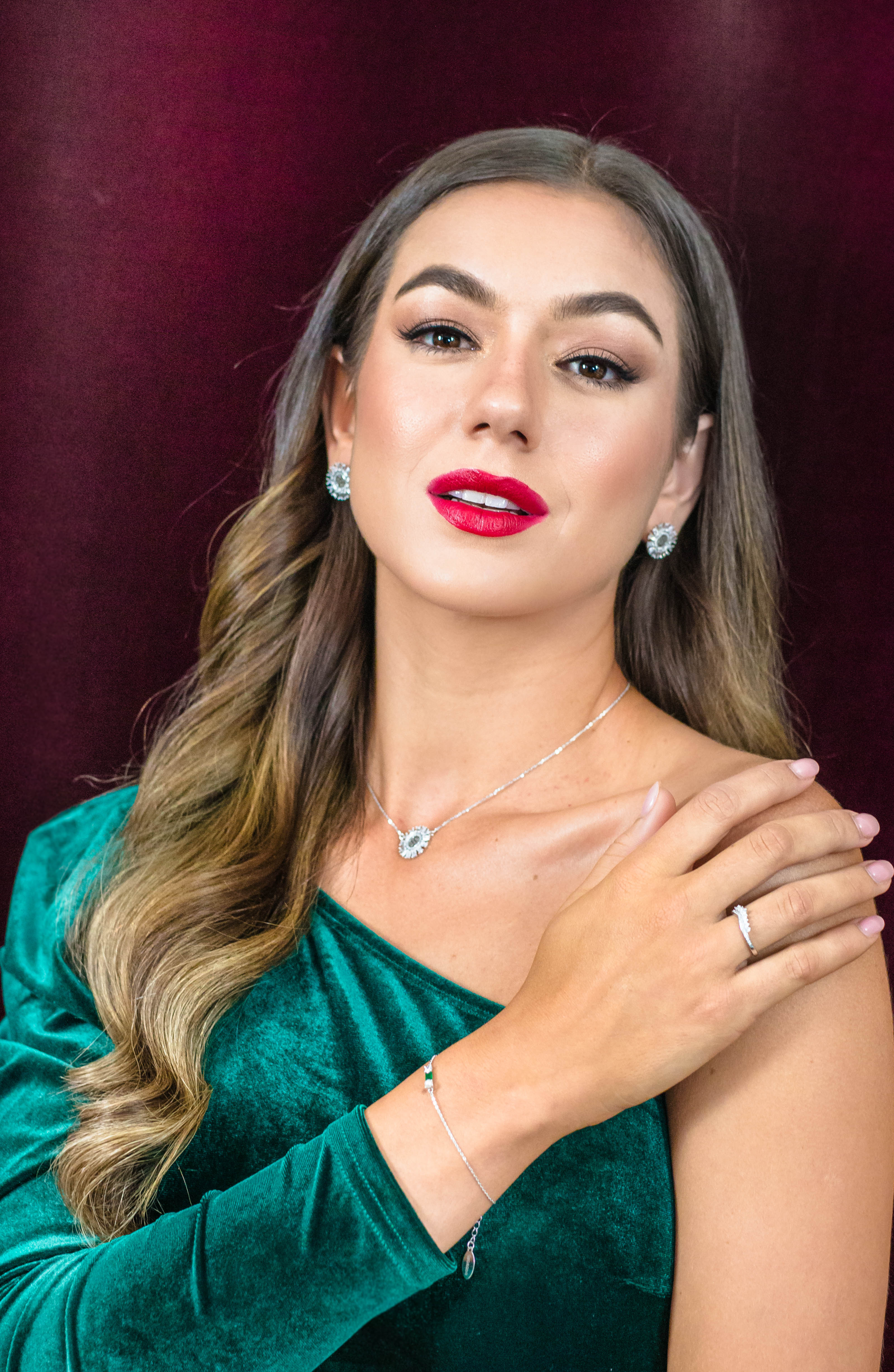 Georgini Gifts Emerald Isle Freshwater Pearl Bracelet in Emerald and Silver