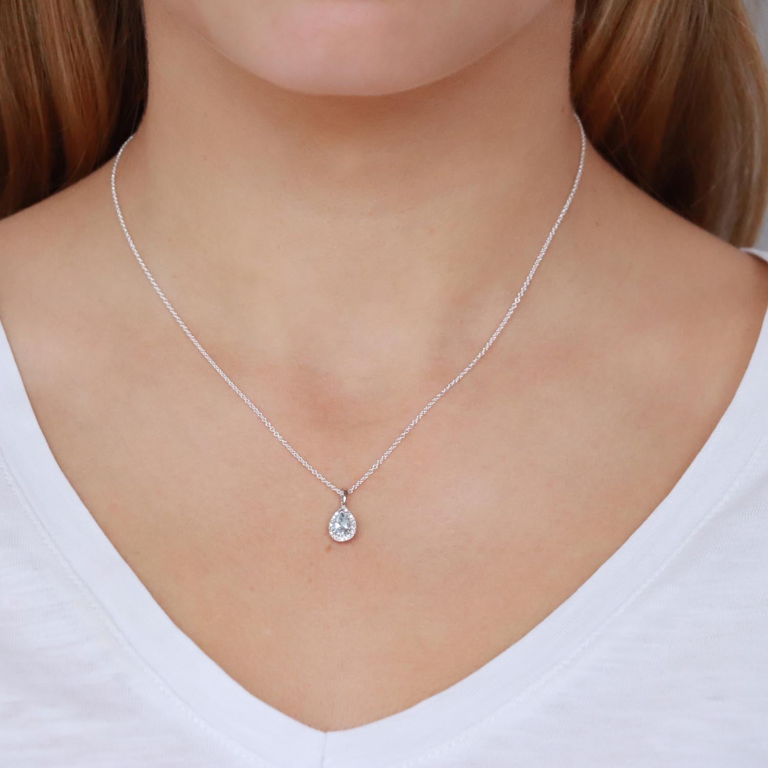 Aquamarine Pendant with 0.07ct Diamonds in 9ct White Gold