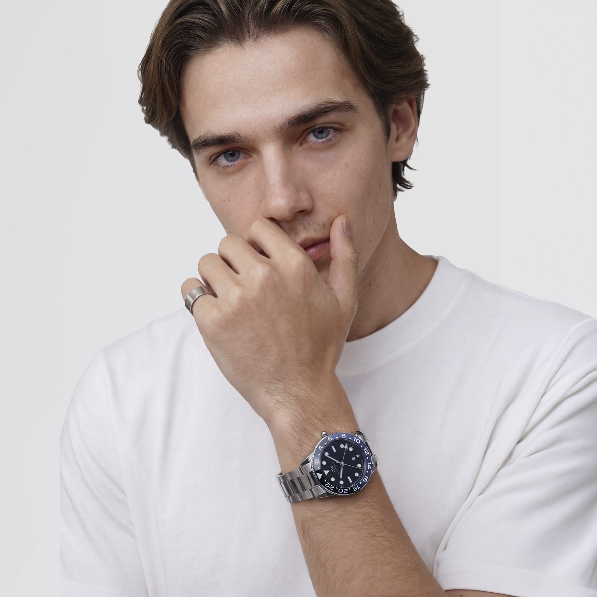 Daniel Wellington Iconic GMT Link Black Blue Ceramic Bezel Silver