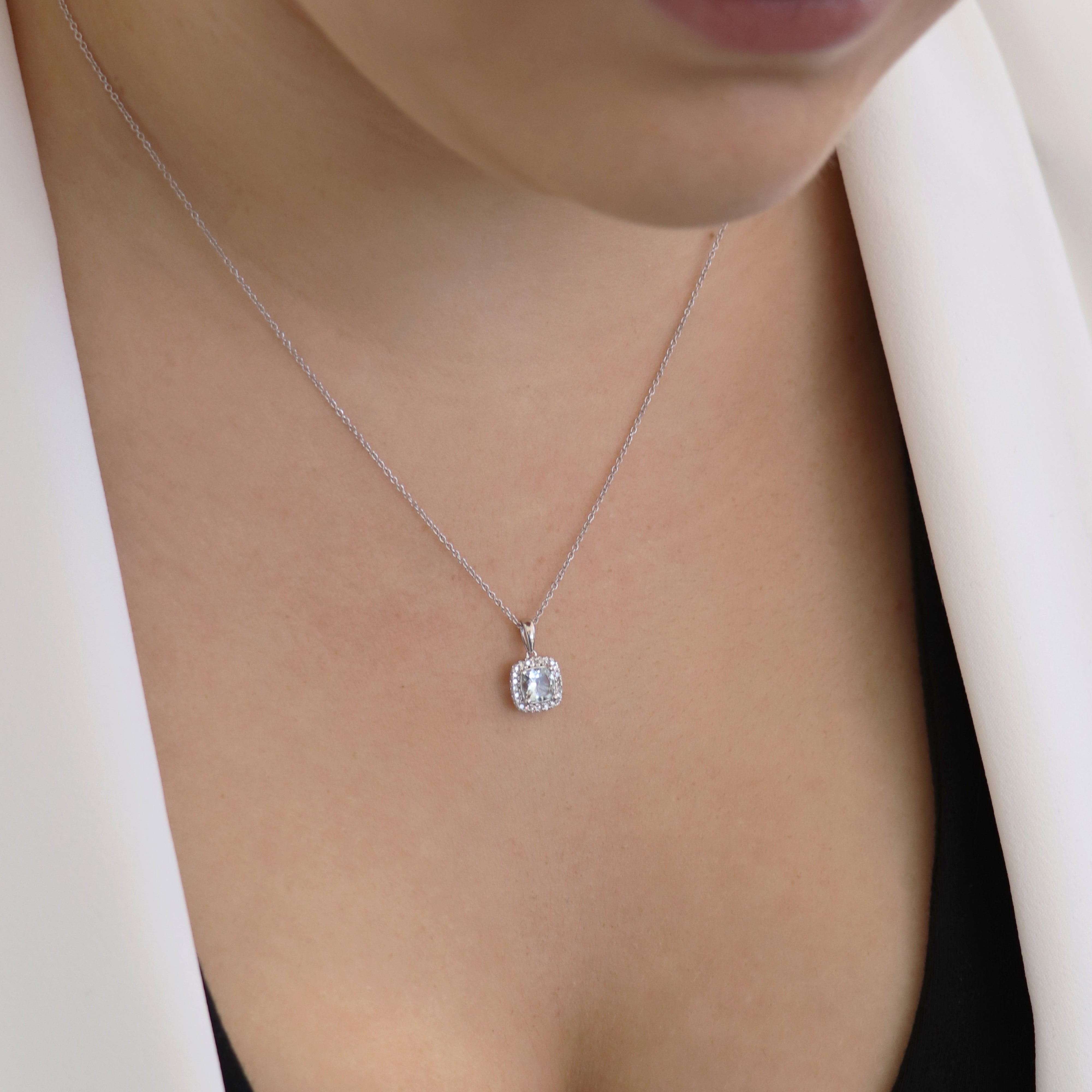 Aquamarine Pendant with 0.08ct Diamonds in 9ct White Gold